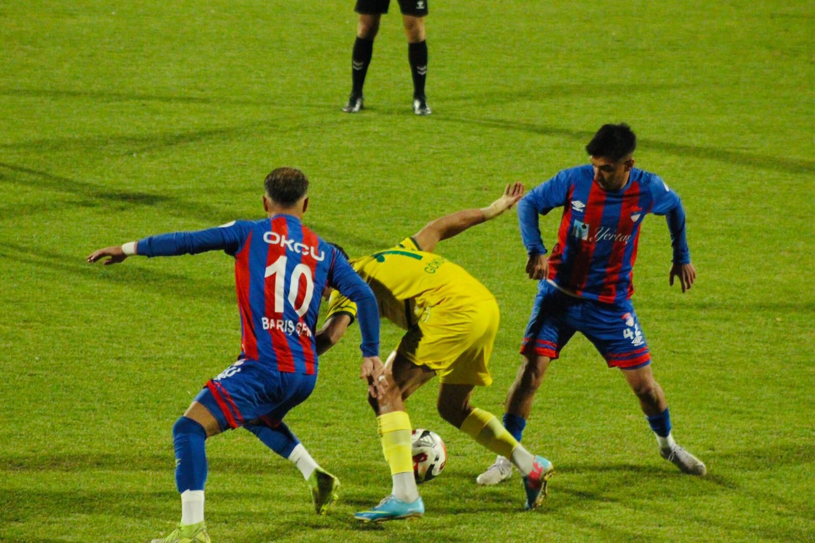 Niğde Belediyespor , Osmaniye FK'nü  2: 0 Mağlup Etti