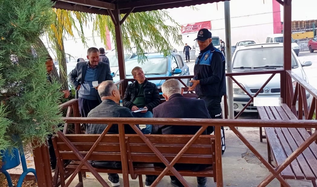 2881C081 64Ce 42Cc B861 3C2Beec33525