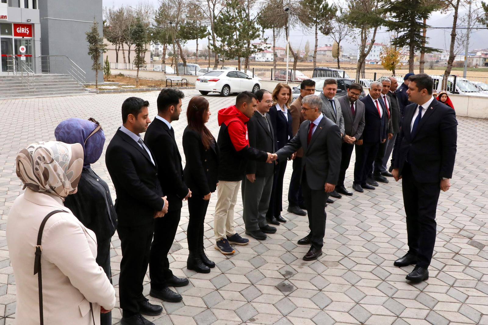 581933385 1134893495497772 2584209987465547079 N