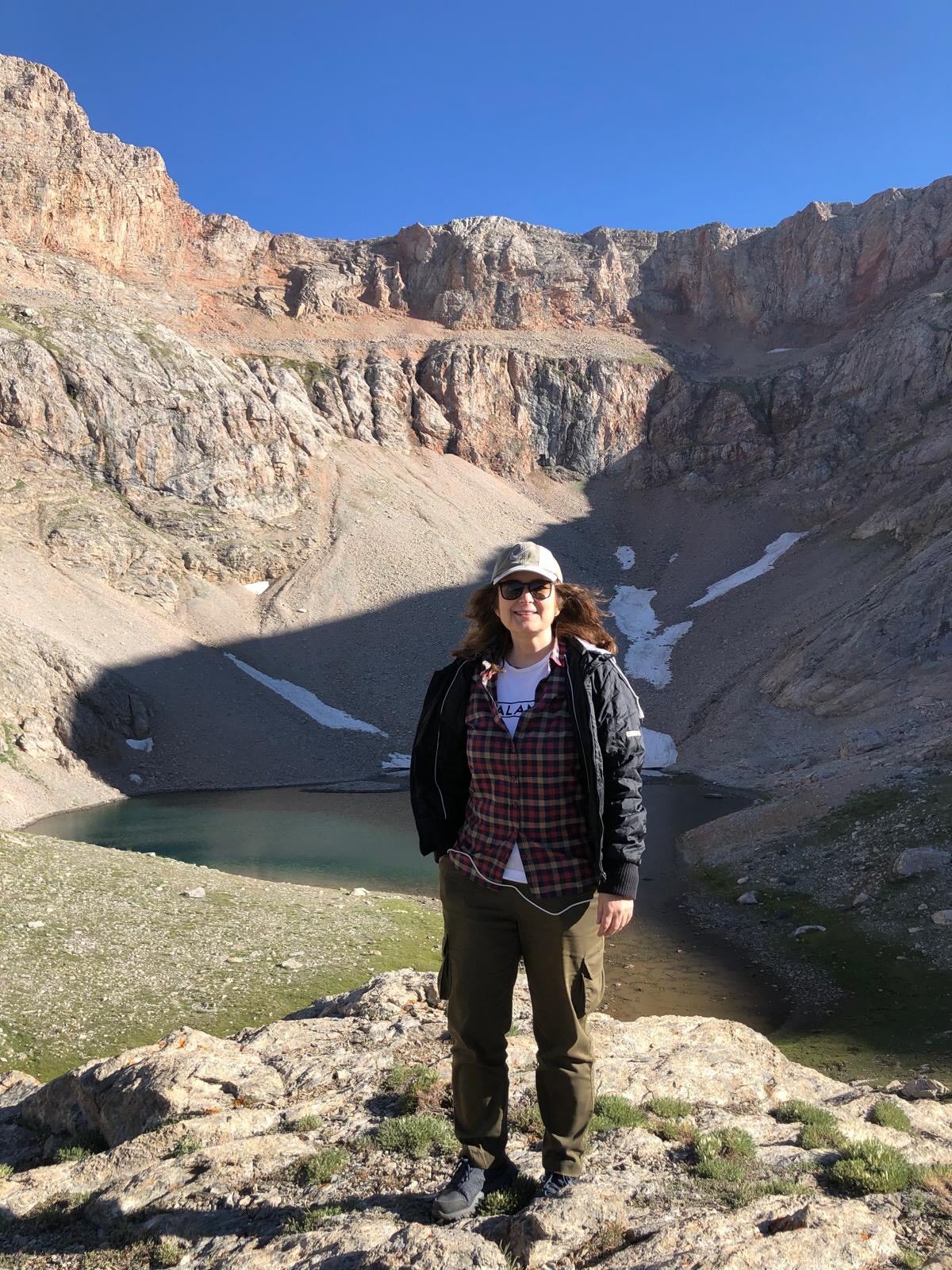 586656745 18398245108122720 8142822422906986305 N