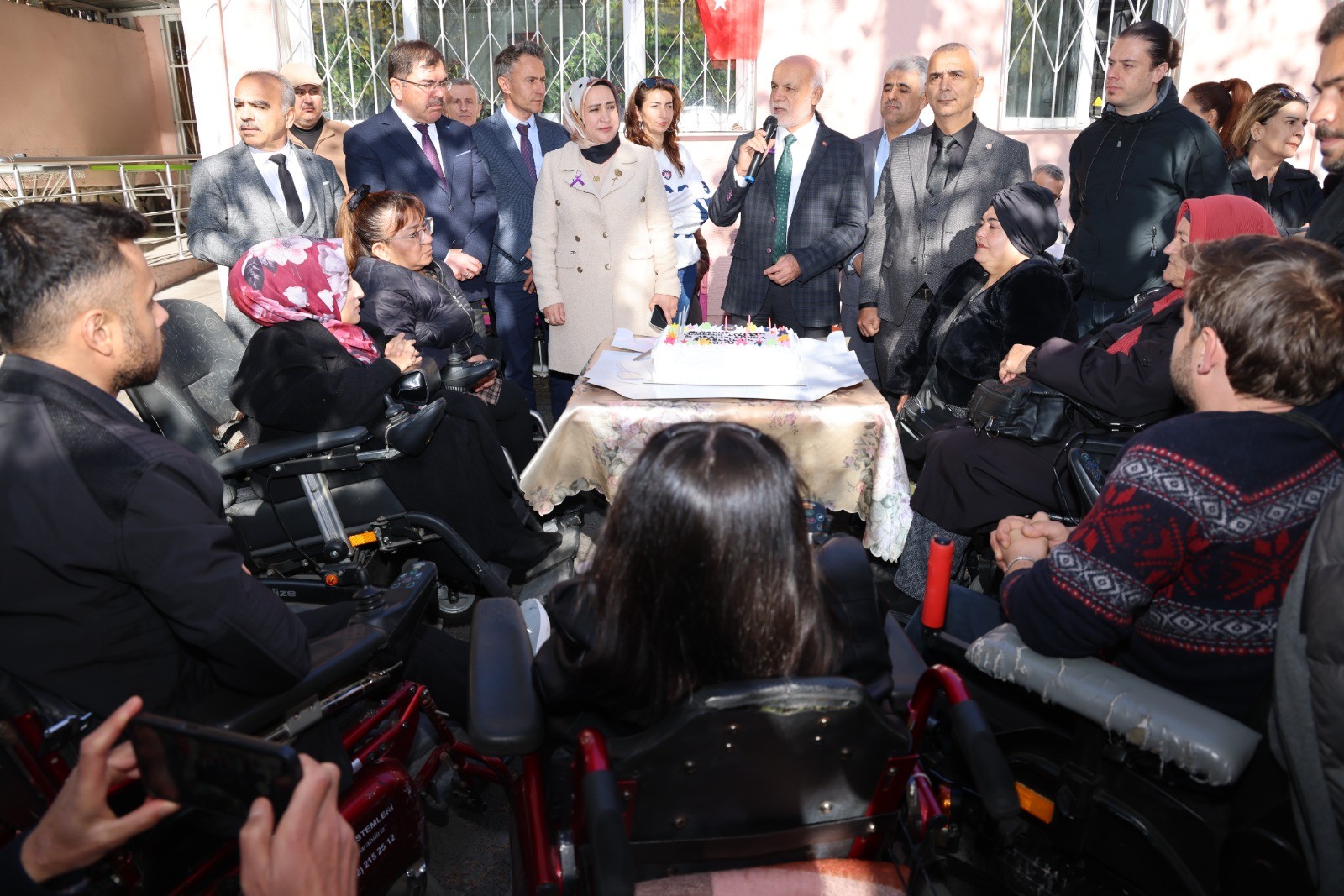 592056808 865705086155207 2446030400950734927 N