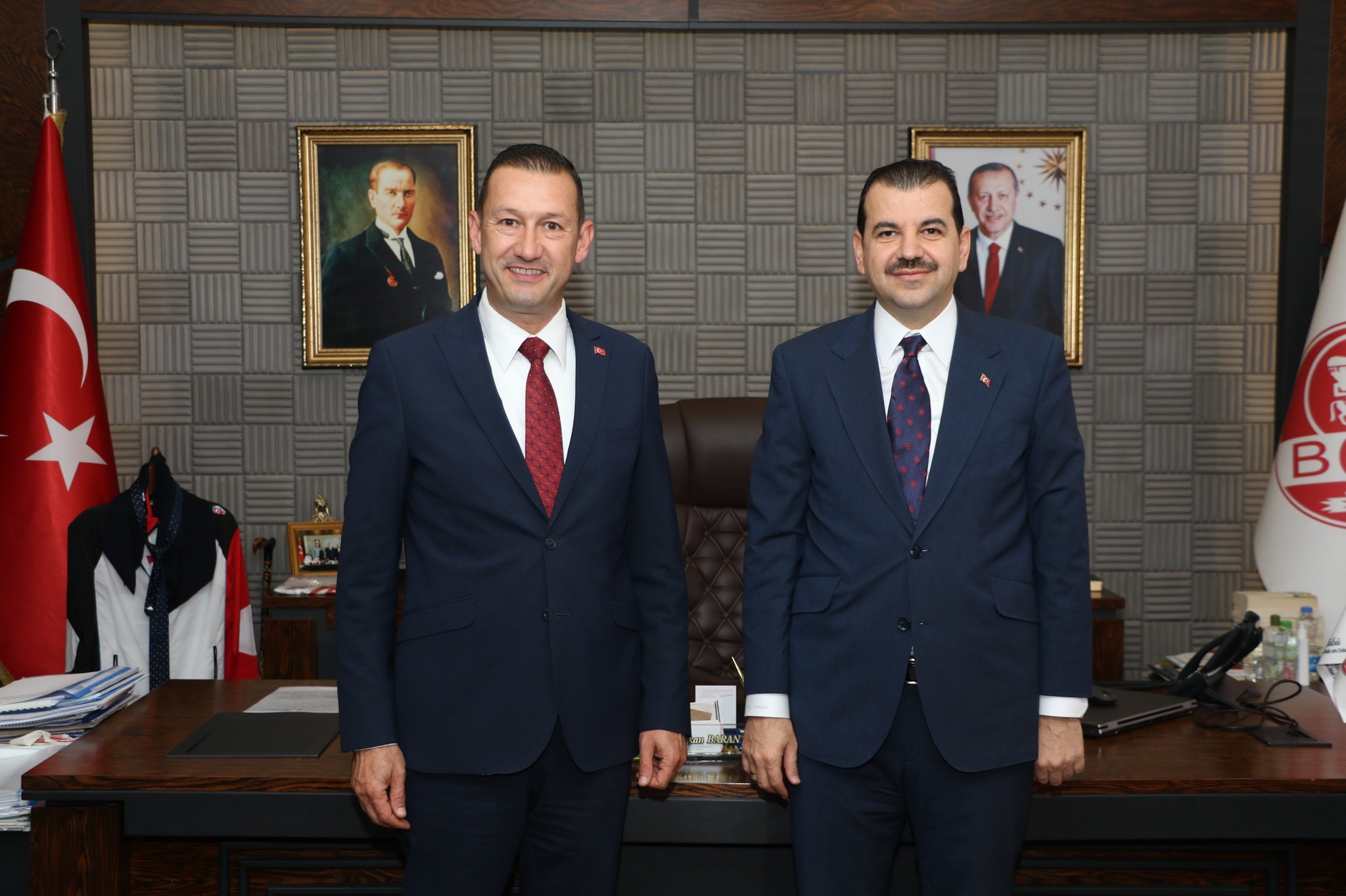 594562563 1502798804107996 1661973933188210750 N