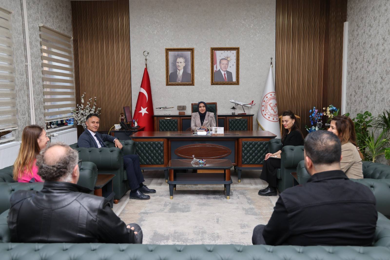 600880353 877391151653267 859523286878392420 N