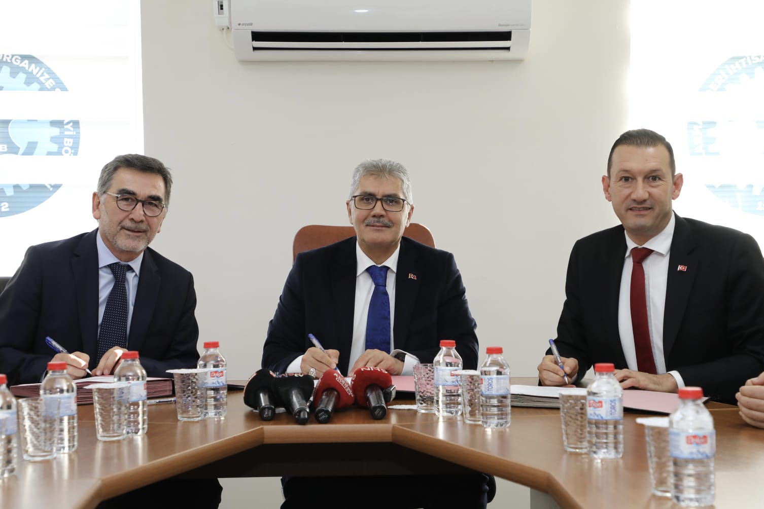 Whatsapp Image 2025 12 19 At 18.36.55 (1)