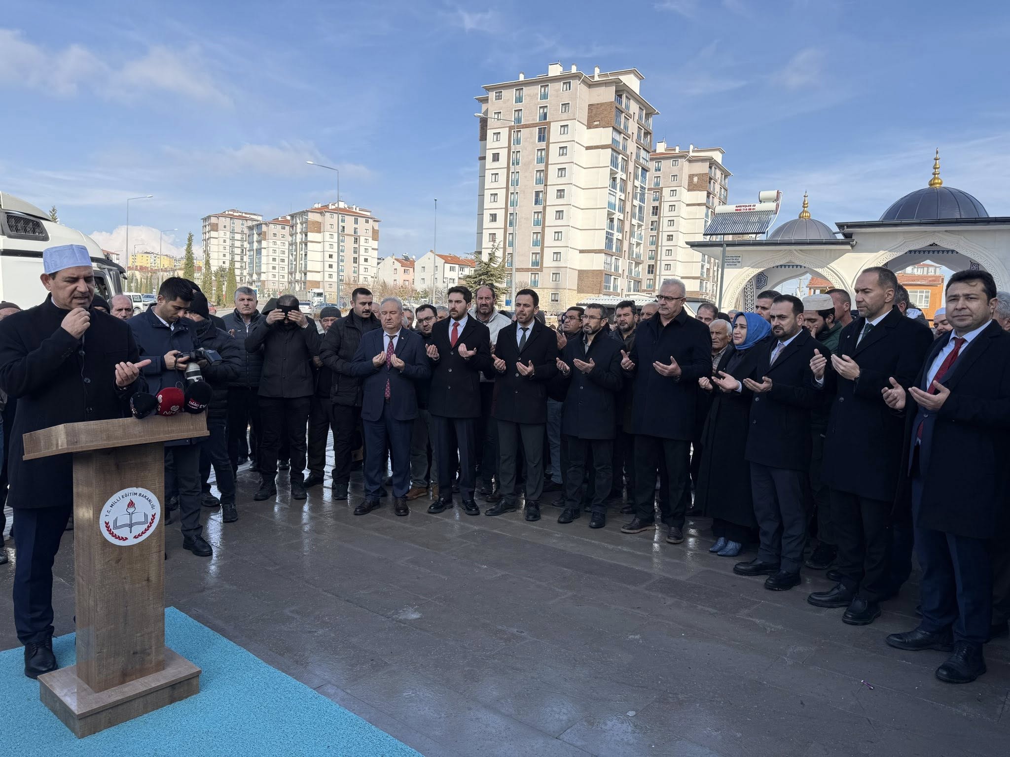 616304120 874353315307752 8818308023903486356 N