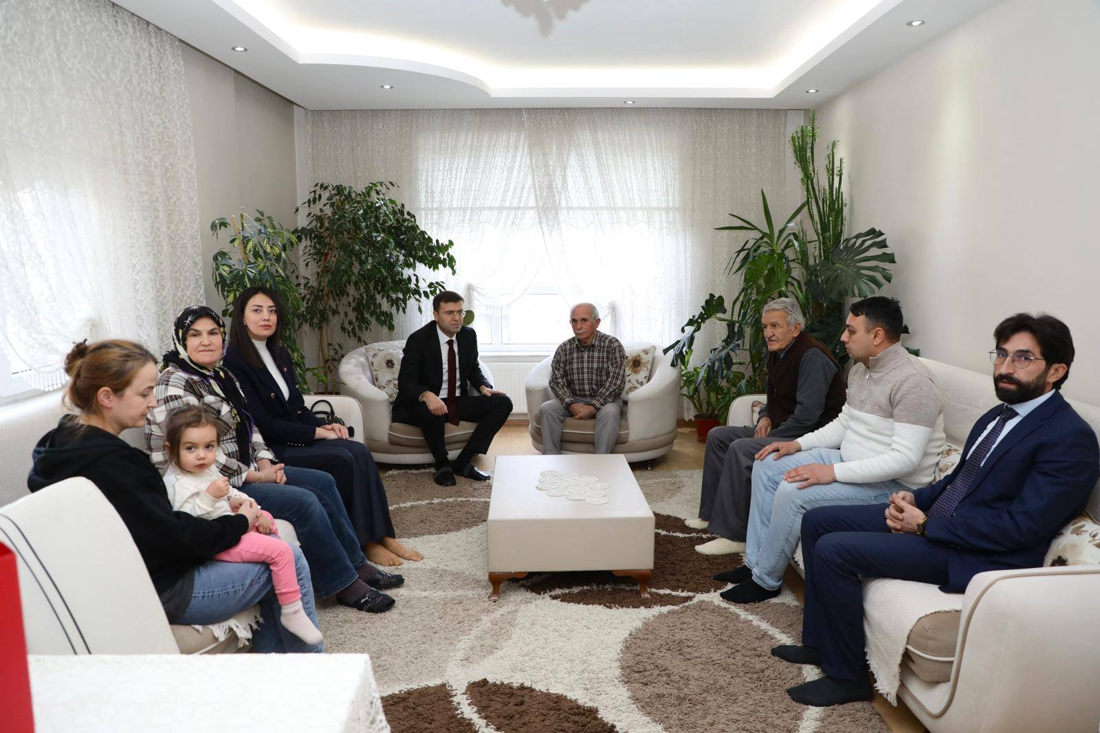 618811016 1185240987129689 1855728996961516806 N