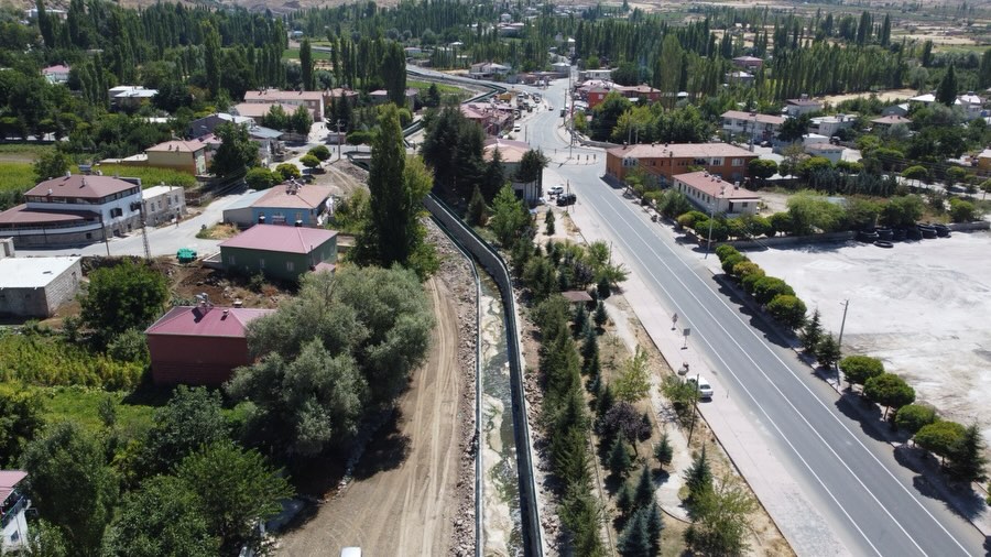 631964301 17984527766957637 8022319933312260894 N