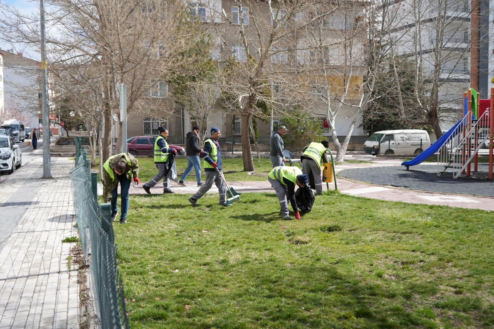 651E5A93 43D0 414F 906C 2F0B22Caf3F0