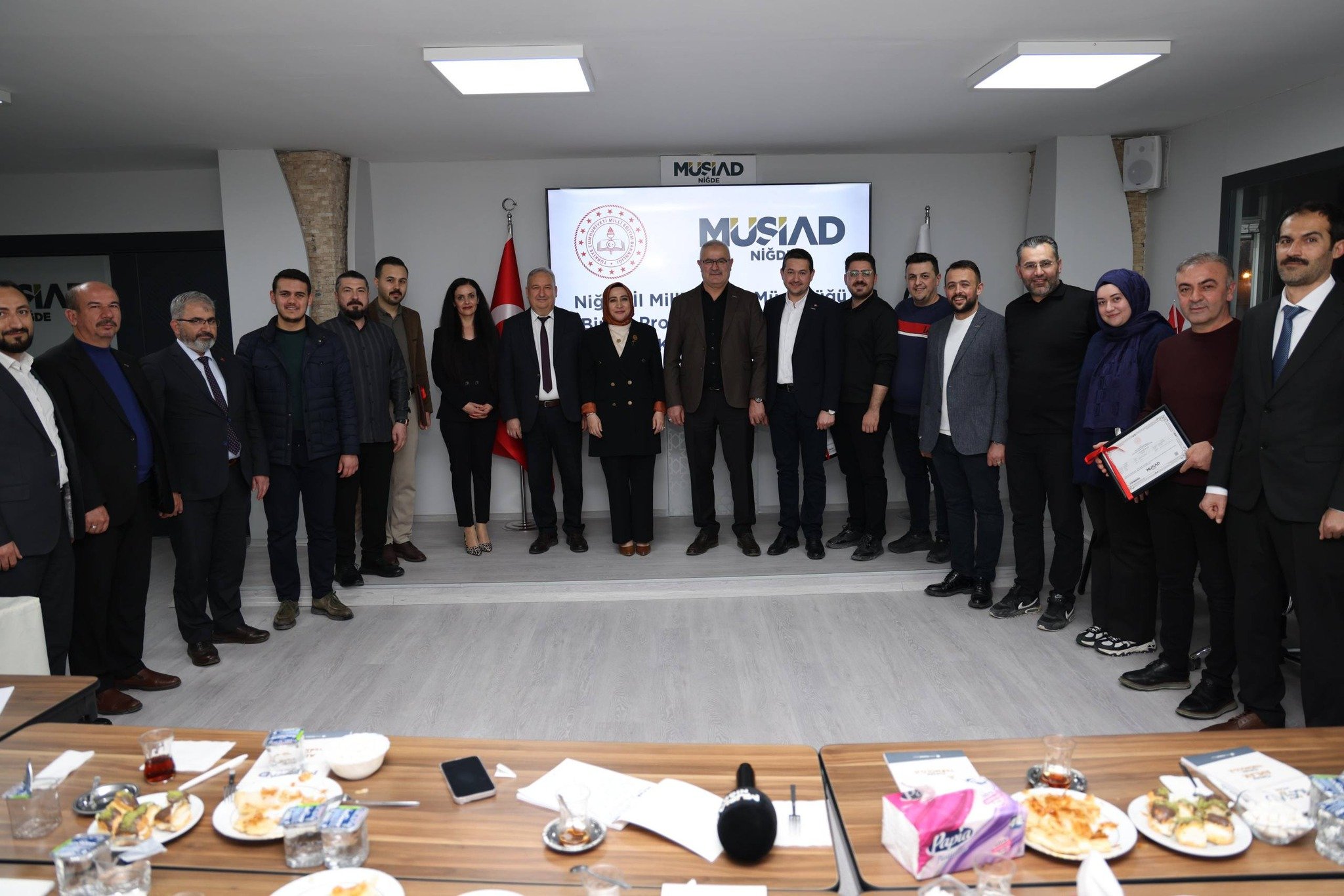 656093348 954198973972484 1623754535507021852 N