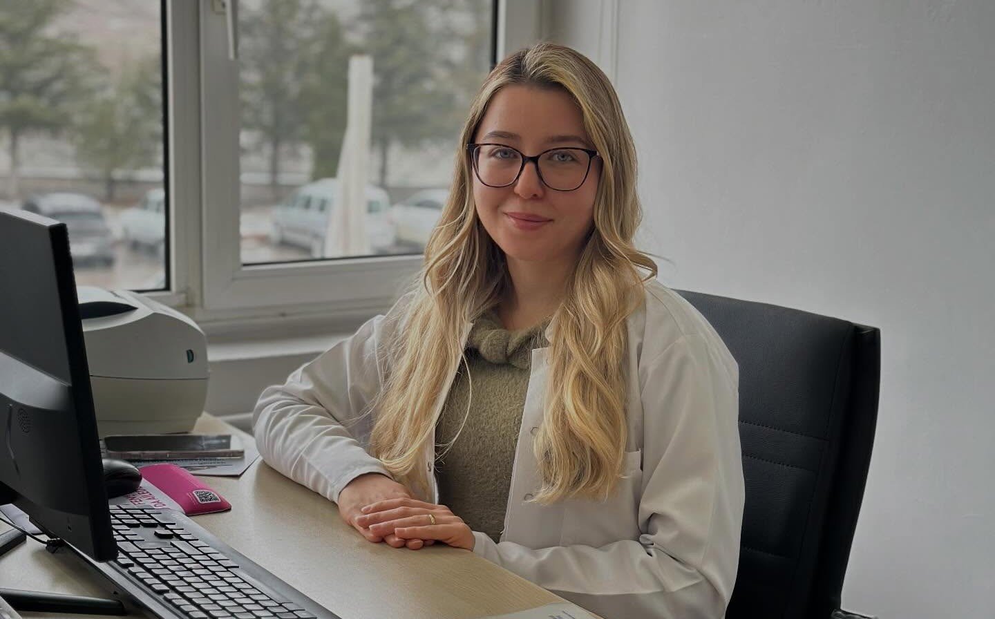 Çamardı Devlet Hastanesi’nde Yeni İç Hastalıkları Uzmanı Göreve Başladı