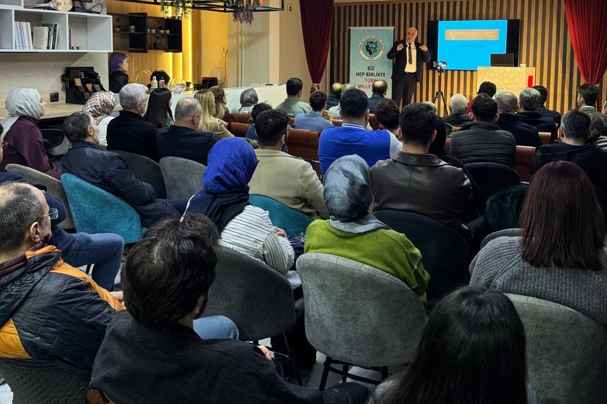 Türk Ocakları Niğde Şubesi’nde Ocakbaşı Sohbeti Düzenlendi