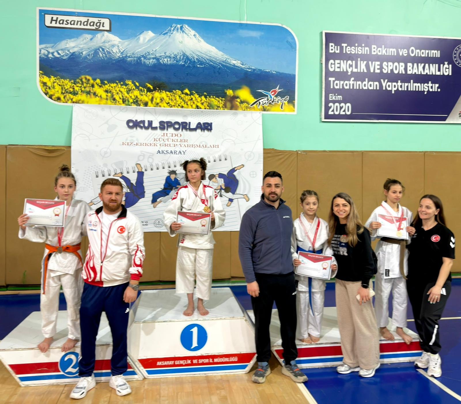 Okul Sporları Judo Küçükler Grup Müsabakalarında Niğde’ye Madalya