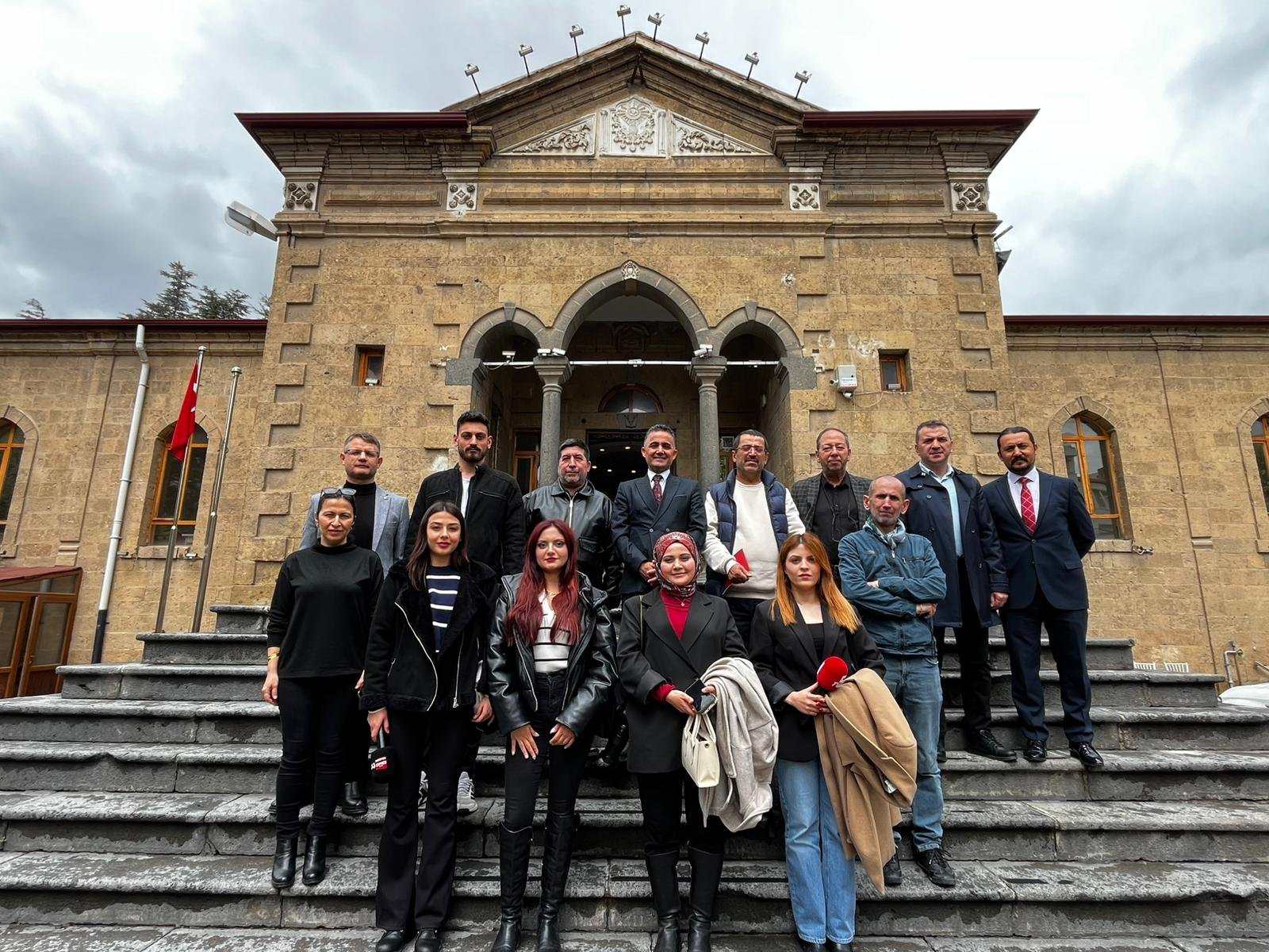 16Ff19Bf 163B 4Ab5 8385 Ce0D2F4A7462