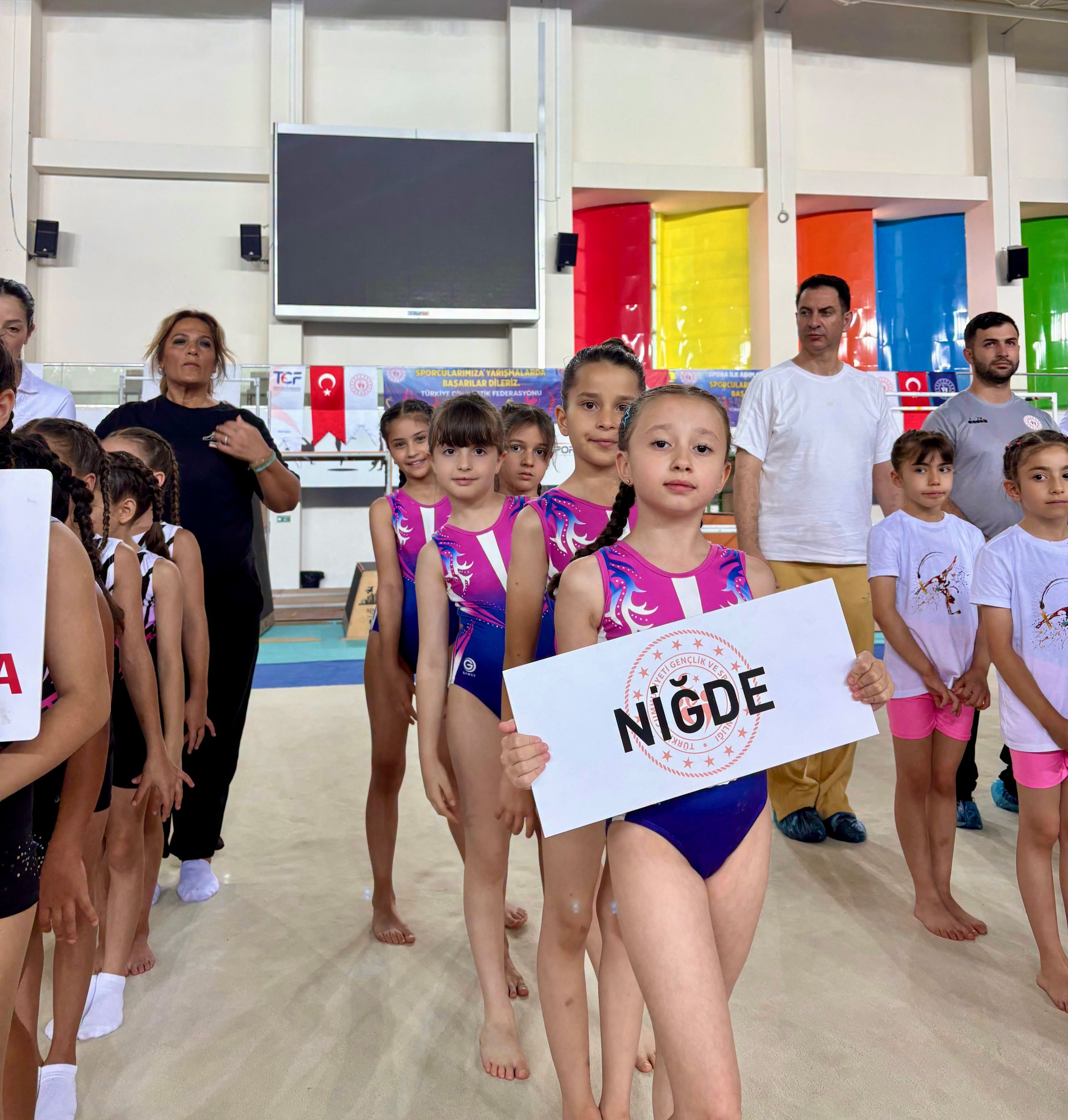 Niğdeli Cimnastikçiler ANALİG Yarı Finalinde Grup İkincisi Oldu