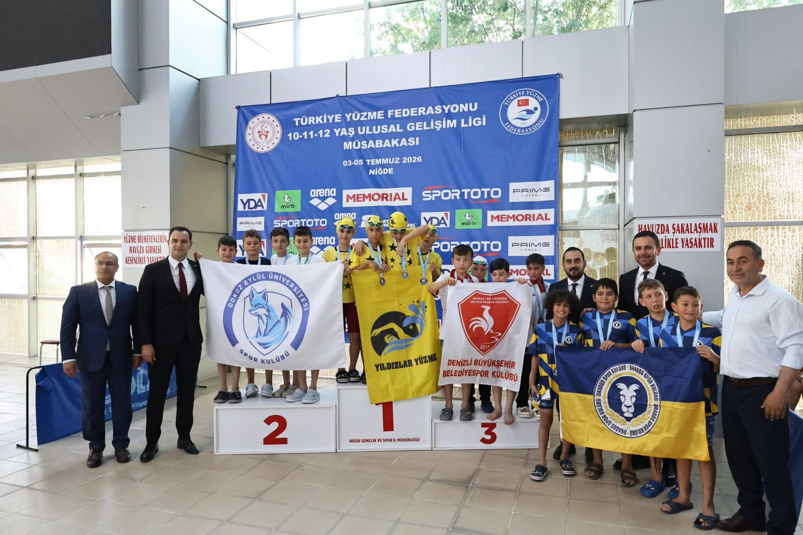 Türkiye Yüzme Federasyonu Gelişim Ligi Yarı Final Heyecanı Niğde'de Başladı
