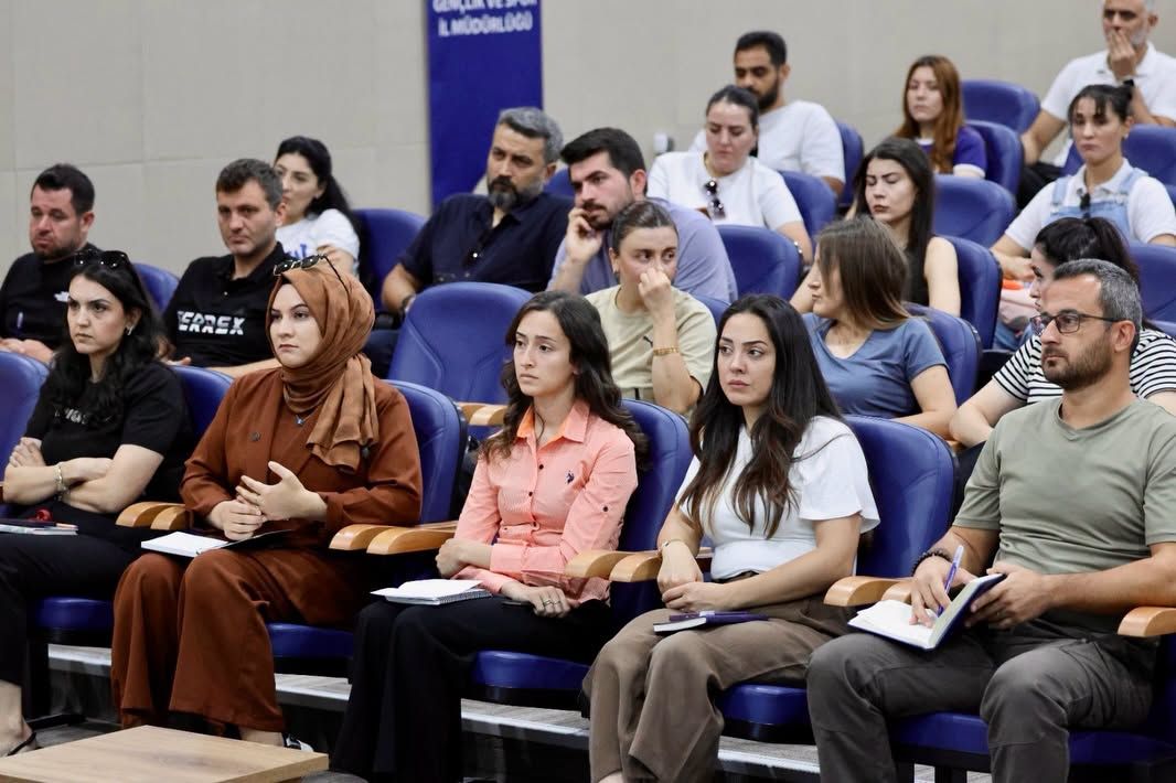 Antrenörlerle Yeni Dönemin Yol Haritası Belirlendi