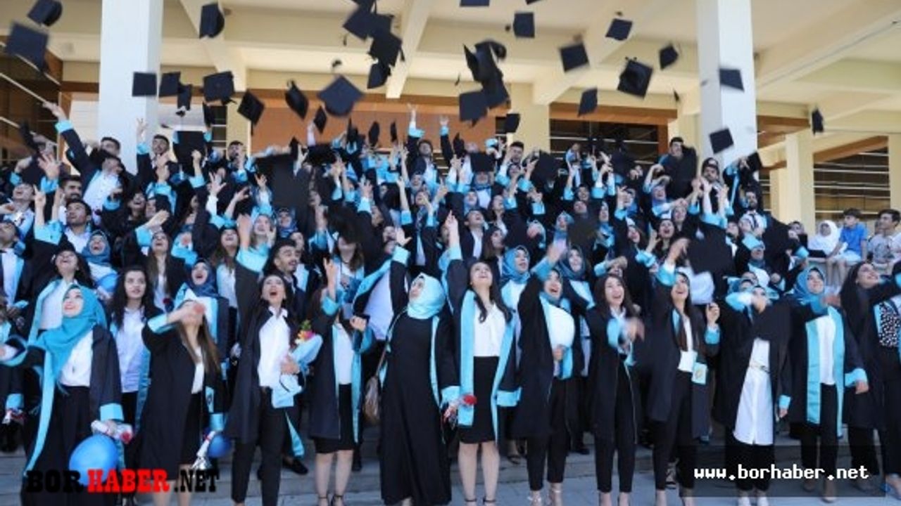 Ebeler ve Hemşirelerin Ant İçme Töreni Gerçekleştirildi