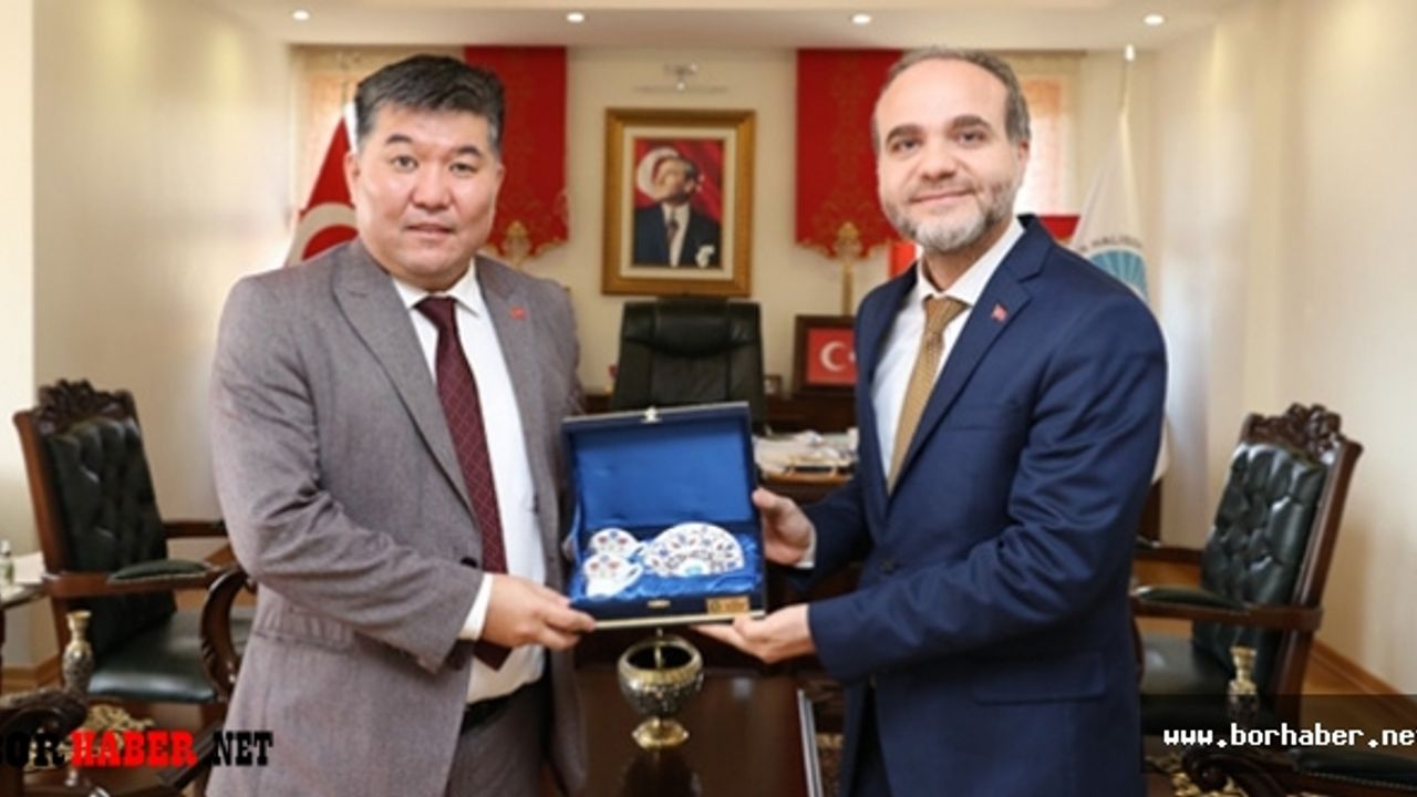 Kırgızistan Uluslararası Üniversitesinden Rektöre Ziyaret