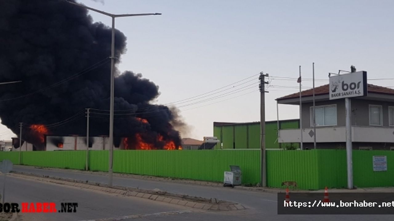 Bor OSB'deki Yangın Kontrol Altına Alındı