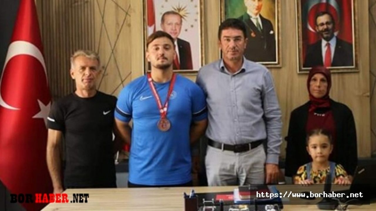 Niğdeli sporcu gurur kaynağı oldu!