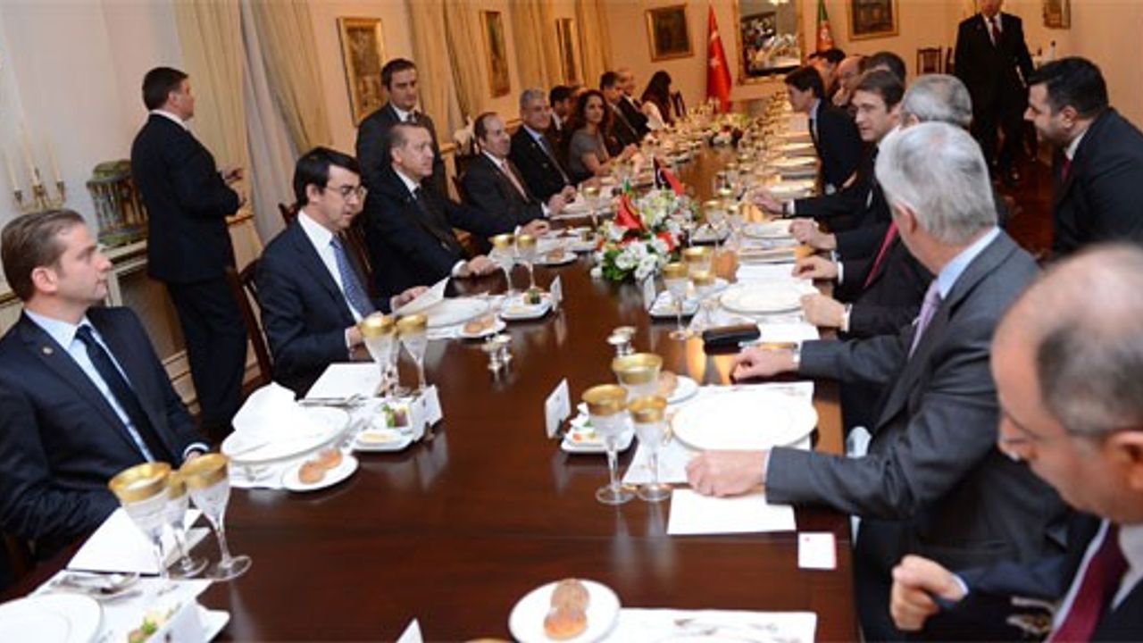 Ömer Selvi ; Portekiz ve Türkiye Başbakanları ile yemekte