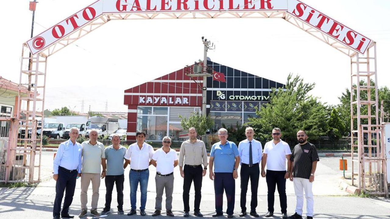 Başkan Özdemir Niğde'yi Karış Karış Geziyor