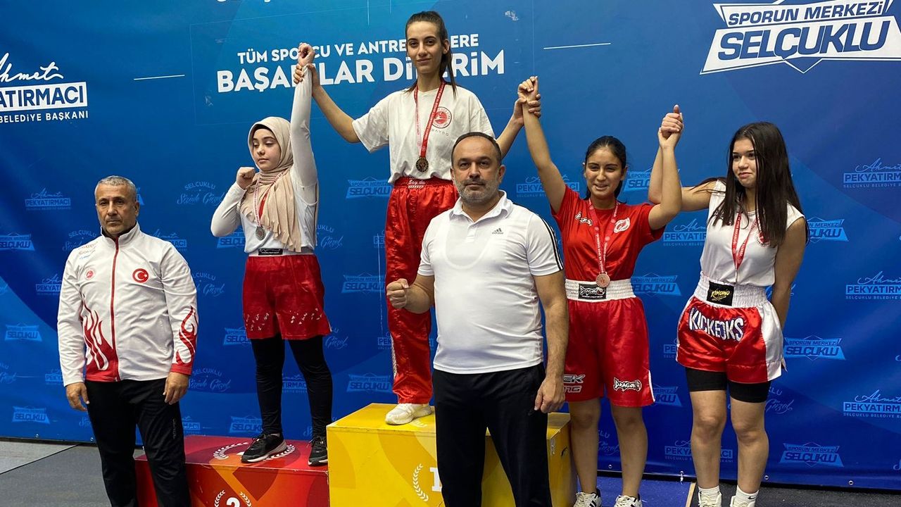 Niğdeli Kick Boksçular Konya'dan 2 Altın 1 Gümüş Madalya ile Döndü