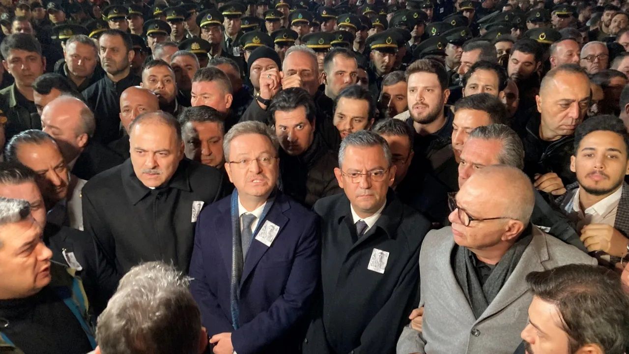 Kıvrakdal, CHP Genel Başkanı Özel’e gösterilen tepkileri kınadı