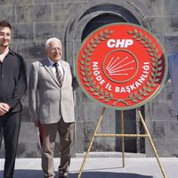 SİYASET