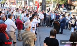 Ayasofya'nın ibadete açılmasından dolayı vatandaşlara ikramda bulunuldu