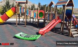 Sorumsuzlar Çocuk Parkına Zarar Verdi