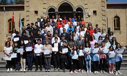 Yaşar, Ulusal Düzeyde Derece Alan Öğrencilerle Bir Araya Geldi