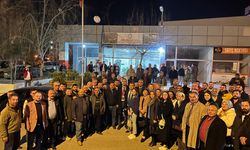 Nar Mahallesi İYİ Parti Adayı Naim Erem'i Bağrına Bastı