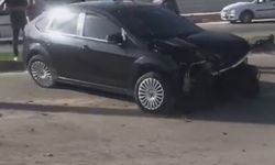 Direğe çarpan araç sürücüsü yaralandı
