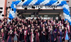 Niğde Fen Lisesi’nde Mezuniyet Coşkusu