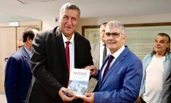 Gürer'in 'Niğde Siyaset Tarihi' kitabı okurlarıyla buluştu