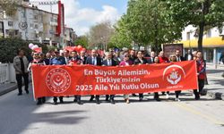 Niğde’de “2025 Aile Yılı” Kapsamında Farkındalık Yürüyüşü Düzenlendi