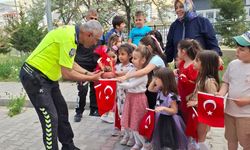 Emniyetten Öğrencilere Güvenlik ve Trafik Eğitimi