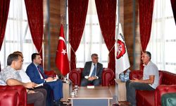 Vali Cahit Çelik, Halk Günü’nde Vatandaşları Dinledi