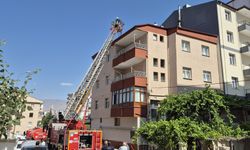 Bacada çıkan yangın korkuttu