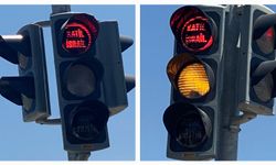 Niğde’de Trafik Işıklarında “Katil İsrail” ve “Özgür Filistin” Yazıları Dikkat Çekti