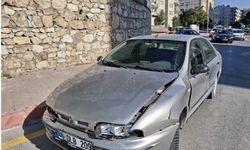 Motosiklet ile Otomobil Çarpıştı: 1 Yaralı