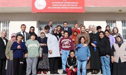 Altunhisar Bakım Rehabilitasyon Merkezinde Doğum Günü Kutlaması