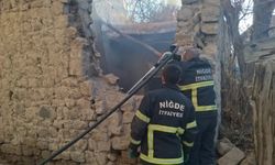 Niğde’de Metruk Binada Çıkan Yangın Korkuttu