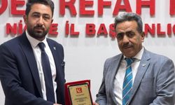 Niğde’de meclis üyesi MHP’den istifa edip Yeniden Refah’a geçti