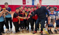 Okul Sporları Küçük Erkekler Voleybol Müsabakaları Tamamlandı