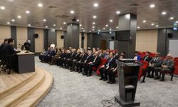 Vali Akmeşe, Kurum Amirleriyle Değerlendirme Toplantısı Yaptı