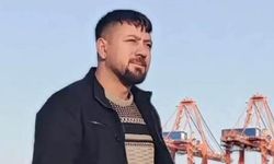 Keçikale'de hafif ticari araç elektrik direğine çarptı: 1 ölü, 1 yaralı