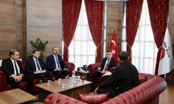 Vali Akmeşe “Halk Günü”nde Vatandaşlarla Buluştu