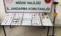 Niğde’de Tarihi Eser Operasyonu: 145 Parça Ele Geçirildi